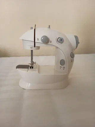 Máquina de coser mini 2 velocidades