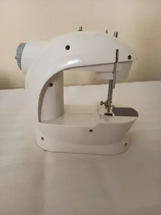 Máquina de coser mini 2 velocidades