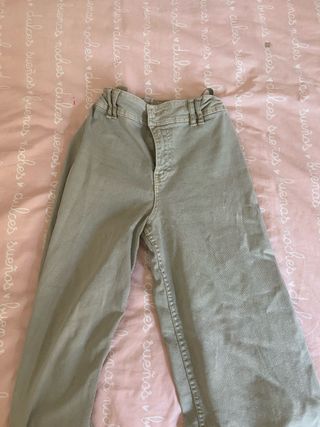 Pantalones anchos color verde