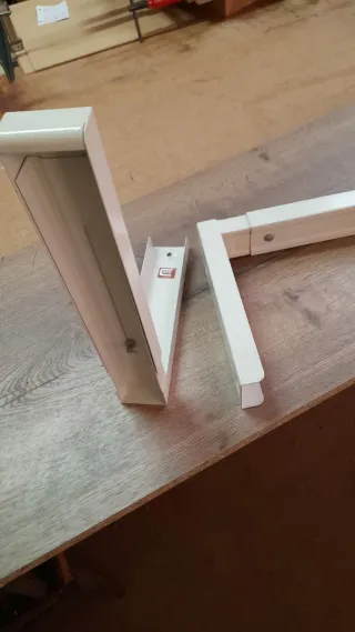 Soporte microondas blanco