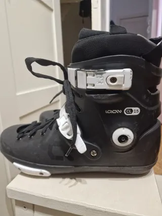 Patines (bota y botín) negros