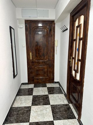 Habitacion con balcón en alquiler en Gandia.