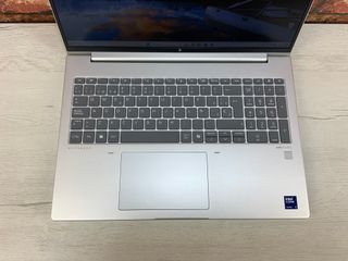 Portátil HP EliteBook 660 G11