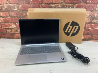 Portátil HP EliteBook 660 G11