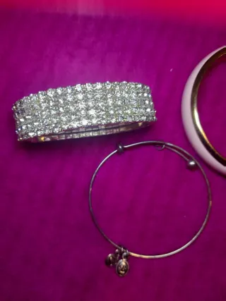 Lote 3 pulseras plateadas y rosas