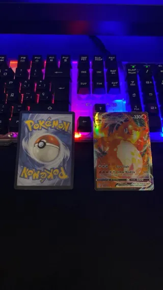 Cartas Pokémon M Charizard EX y Charizard VMAX