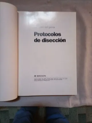 Libro sobre protocolo de disección fel perro