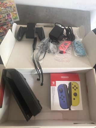 Nintendo Switch Azul/Amarillo + Juegos