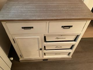 Mueble auxiliar madera y blanco