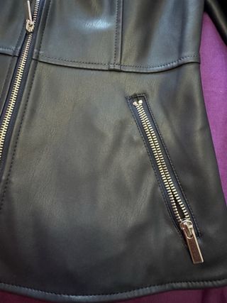 Chaqueta Zara efecto piel