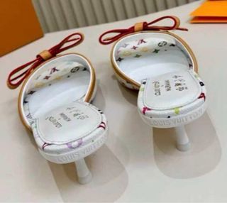 Sandalia Louis Vuitton lazo multicolor