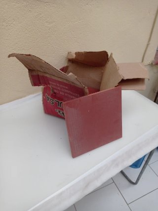 Baldosin Cerámico 20x20 Marrón