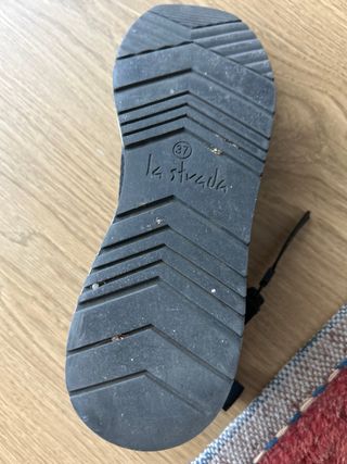 Zapatillas botín negras con cremallera