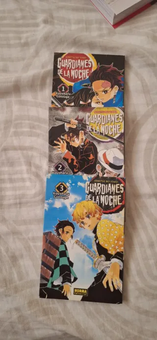 Tomo 1,2 y 3 De kimetsu no Yaiba
