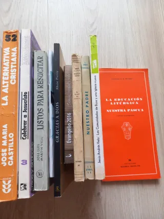 Libros teología, 1€/cada uno. C10.
