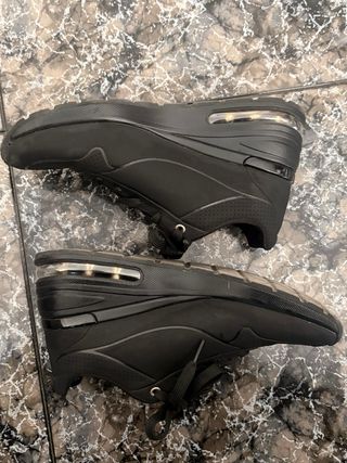 Zapatillas Skechers Negras Usadas