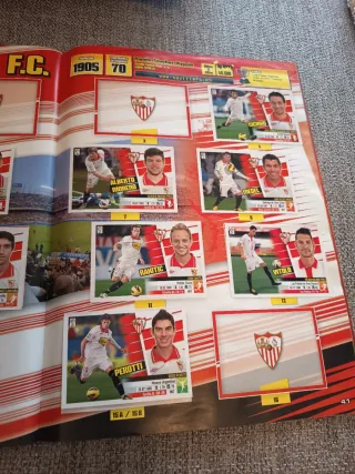 Álbum Liga Este Panini 2013/14 Incompleto