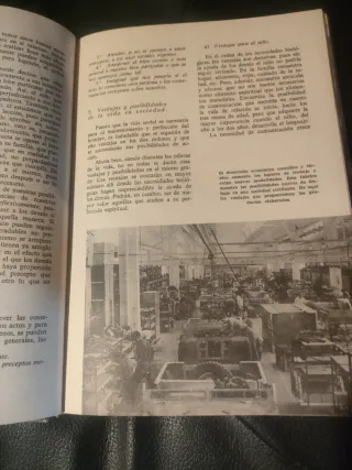 Libro antiguo de 1969