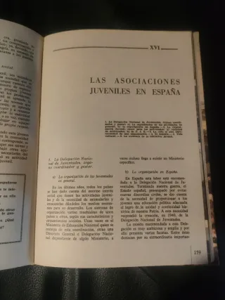 Libro antiguo de 1969