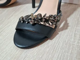 Sandalias Aldo Tacón Adorno Pedrería Negro