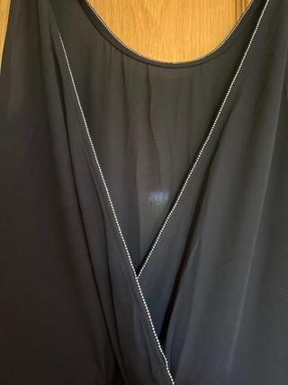 Mono negro elegante