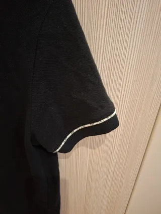 Polo Bershka negro talla S