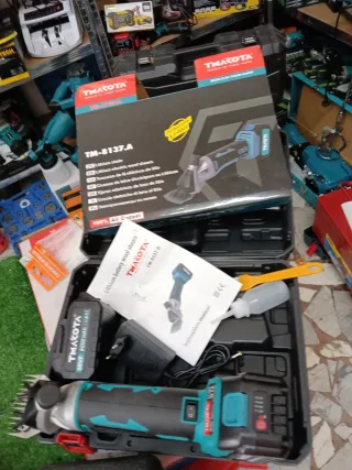Tosa pecora elettrica TM-8137.A