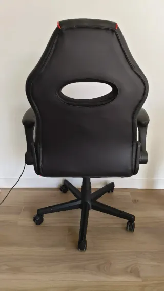 Silla Gaming Negra y Roja con Ruedas