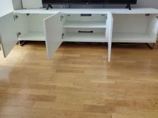 Mueble TV IKEA 3 puertas