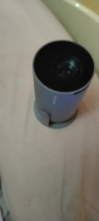 Proyector MAGCUBIC gris.