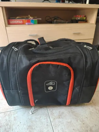 Paletero Bullpadel Negro y Naranja
