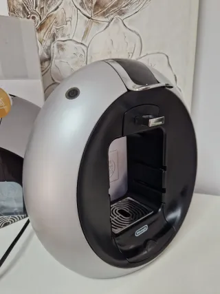 Cafetera Dolce Gusto DeLonghi