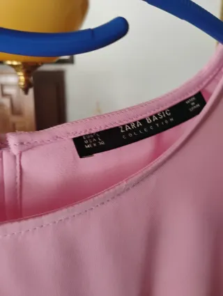 Vestido corto rosa Zara