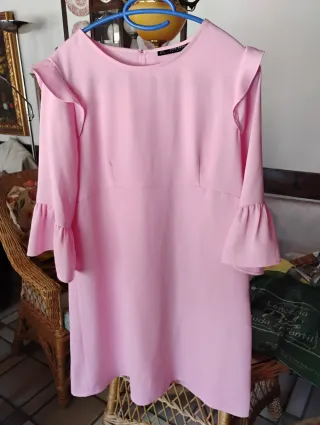 Vestido corto rosa Zara