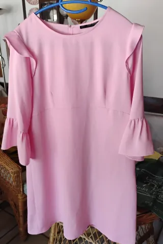 Vestido corto rosa Zara