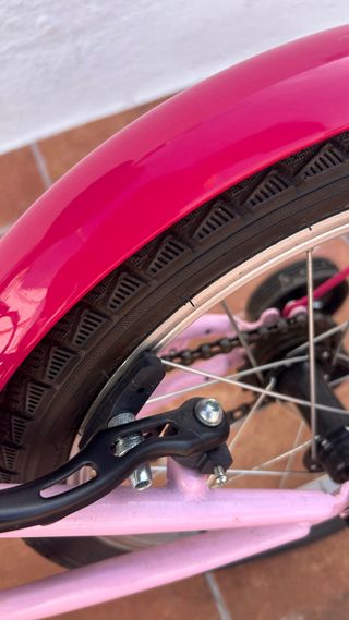 Bicicleta niña rosa con cesta