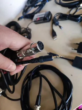 Lote de Cables y Adaptadores Varios
