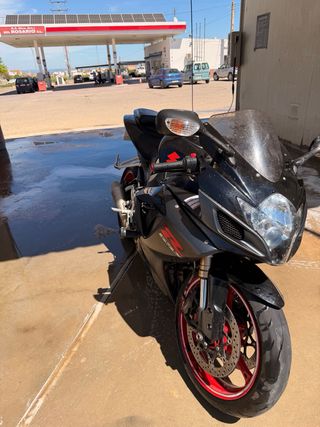 Suzuki GSXR600 Negra
