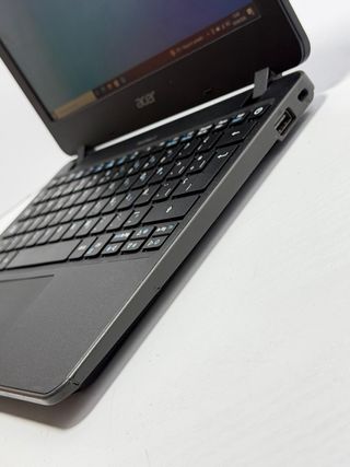 Acer TravelMate B117 Celeron / 4GB / 128GB SSD