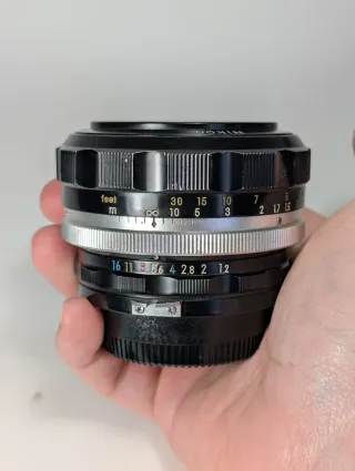 Obiettivo Nikon 55mm f/1.2