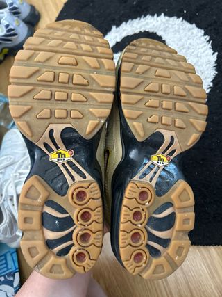 Sapatilhas Nike TN bege/dourado