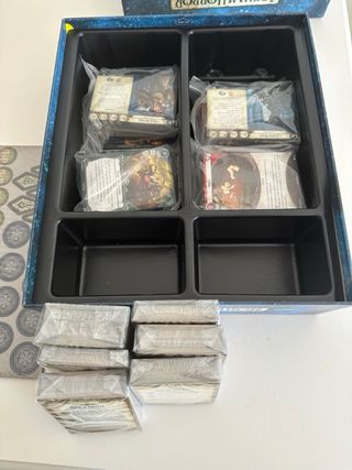 Arkham Horror: Los Confines de la Tierra completo