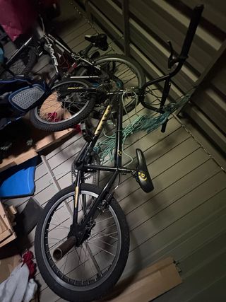 Bicicleta BMX negra