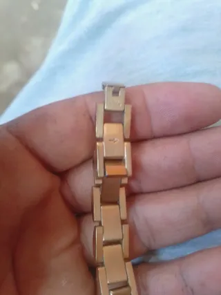 Pulsera Guess Dorada con Cristales