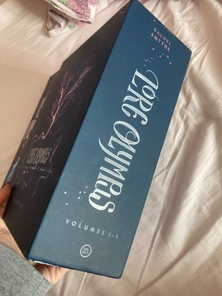 Lore Olympus 3-Book Boxed Set Volumes 1-3 Inglese