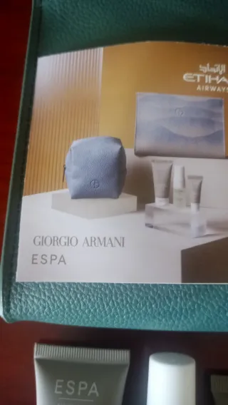 Neceser Giorgio Armani con productos ESPA