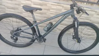 Bicicleta de Montaña Gris especialize