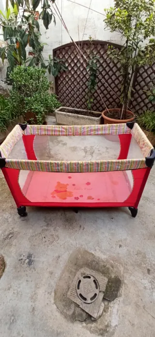 Cuna de viaje plegable