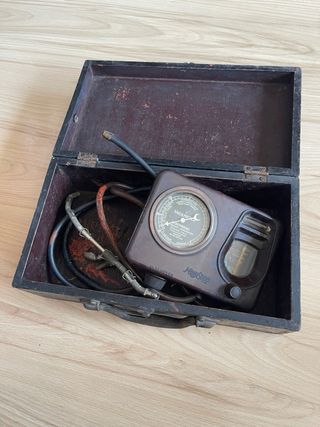 Antico vacuometro Motoscope dell'anno 1930