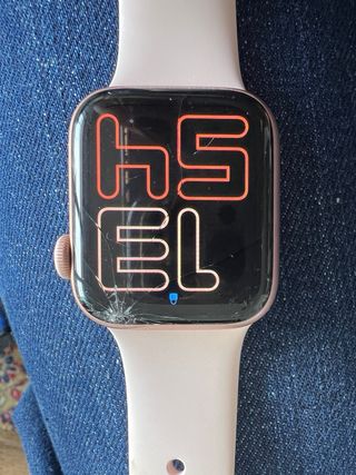 Apple Watch Series 4 Rosa Roto